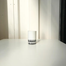 Load image into Gallery viewer, Metric Glass 02
